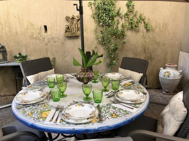 Elegant Apartment in Rome, Parioli District gallery image 5