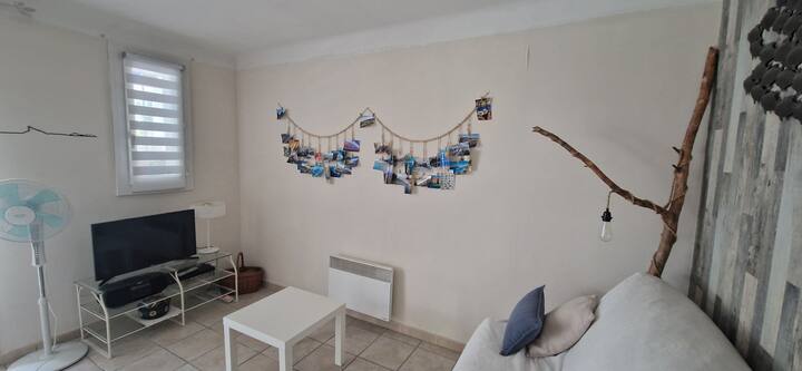 T2 Rez-de-jardin Bord De Mer Et Parking Sur Place. - Plage de la Ciotat