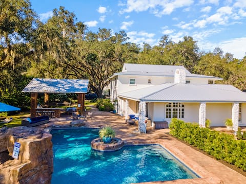 Farmhouse 4/2.5 - Close to Springs & Horse Shows