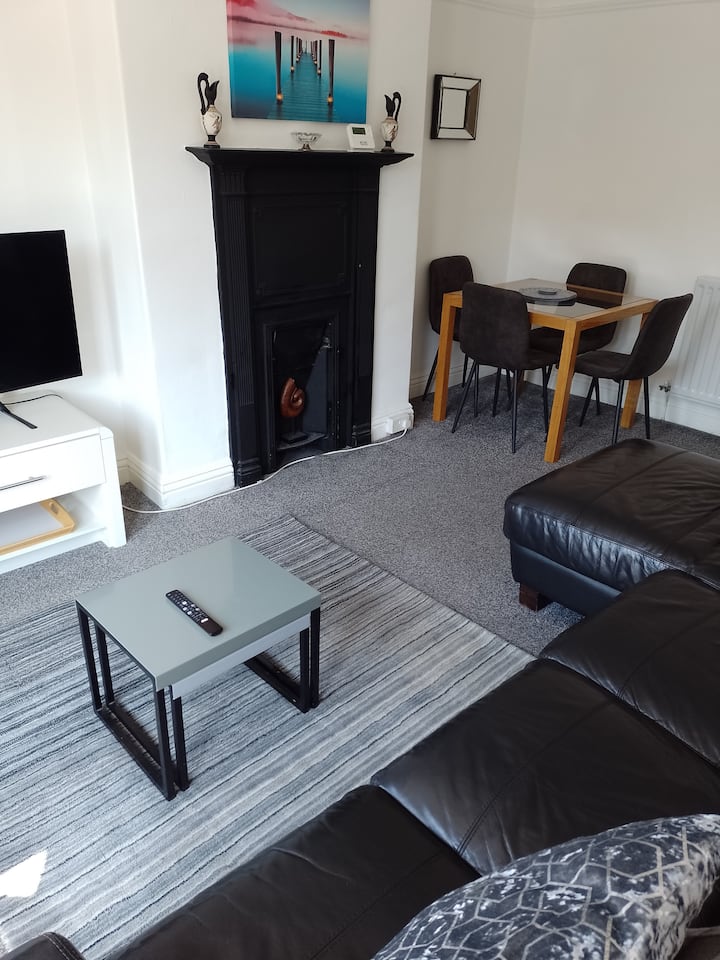 Entire 2 Bedroom Apartment In Blackpool Fy2 - Blackpool