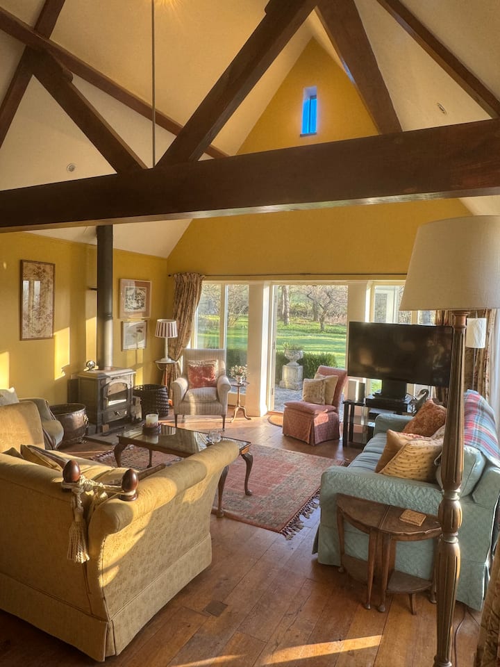 Garden Cottage - Quiet, Landscaped Garden Setting - Swanage