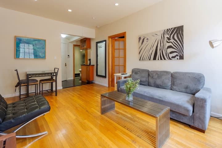Upper West Side Townhouse Apt With Private Terrace - New York, NY