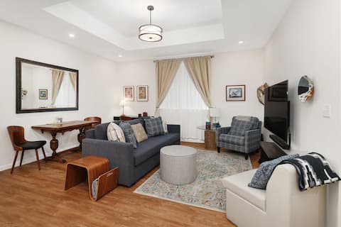 Top Airbnb: Spacious 2 BR Guest Suite with Separate Entrance in Whittier