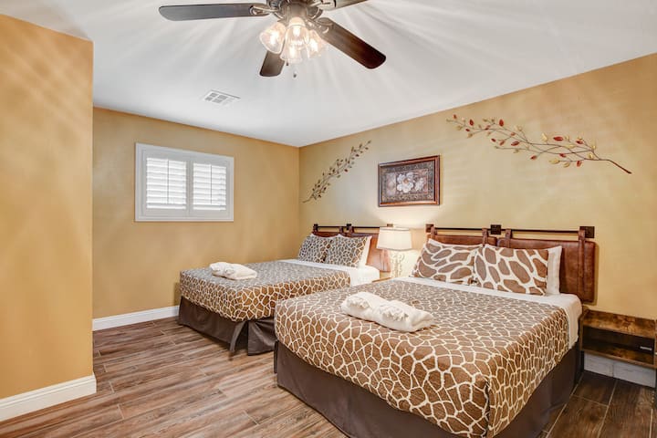 Slaapkamer 4 met 2 queensize bedden