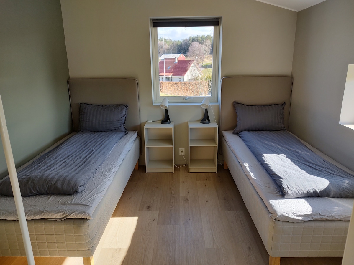 Camas cómodas. Ropa de cama incluida.