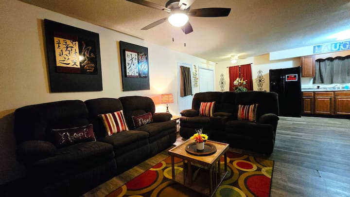"The Nook" - Palestine, AR