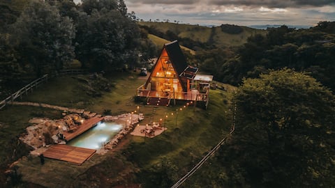 Fantastic Chalet with private pool and bathtub