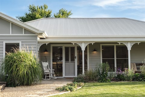 Kookaburra Cottage