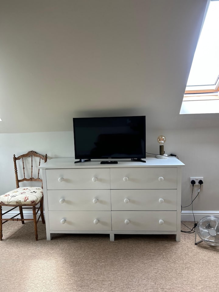 The Hideaway Loft. Pool*, Sauna, Gym, Yoga Classes - United Kingdom