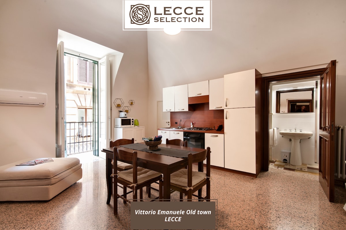 Kialonda Gaspar of US Lecce during US Lecce vs Atalanta BC, Italian soccer  Serie A match in Lecce, Italy, August 19 2024 Stock Photo - Alamy, image size:1200x800