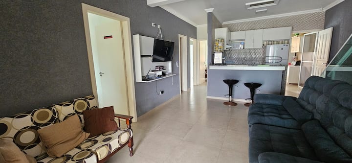 Casa Na Quadra Da Praia Com 4 Suítes E Piscina - Matinhos