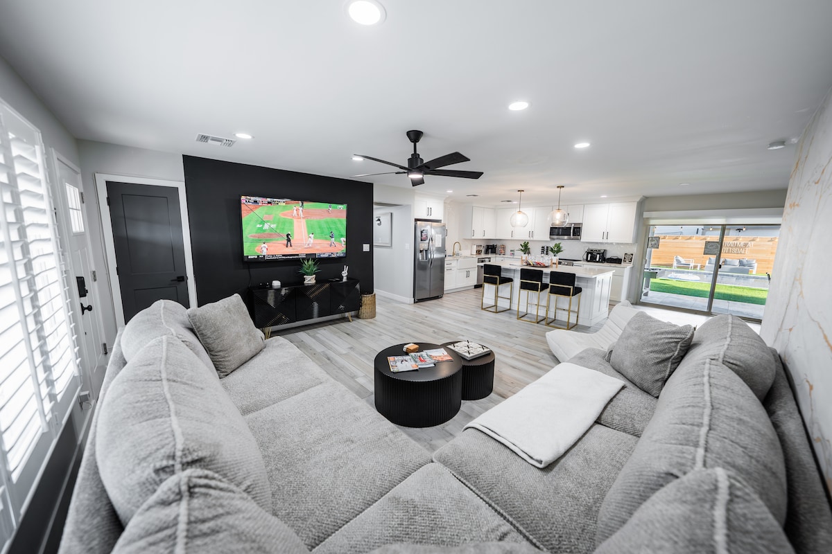 Top Airbnb: Vivid Vista - Refreshing Pool, Jacuzzi Fire pit in Scottsdale