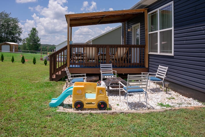 Modern Country house (Mcminnville) with Family Fun