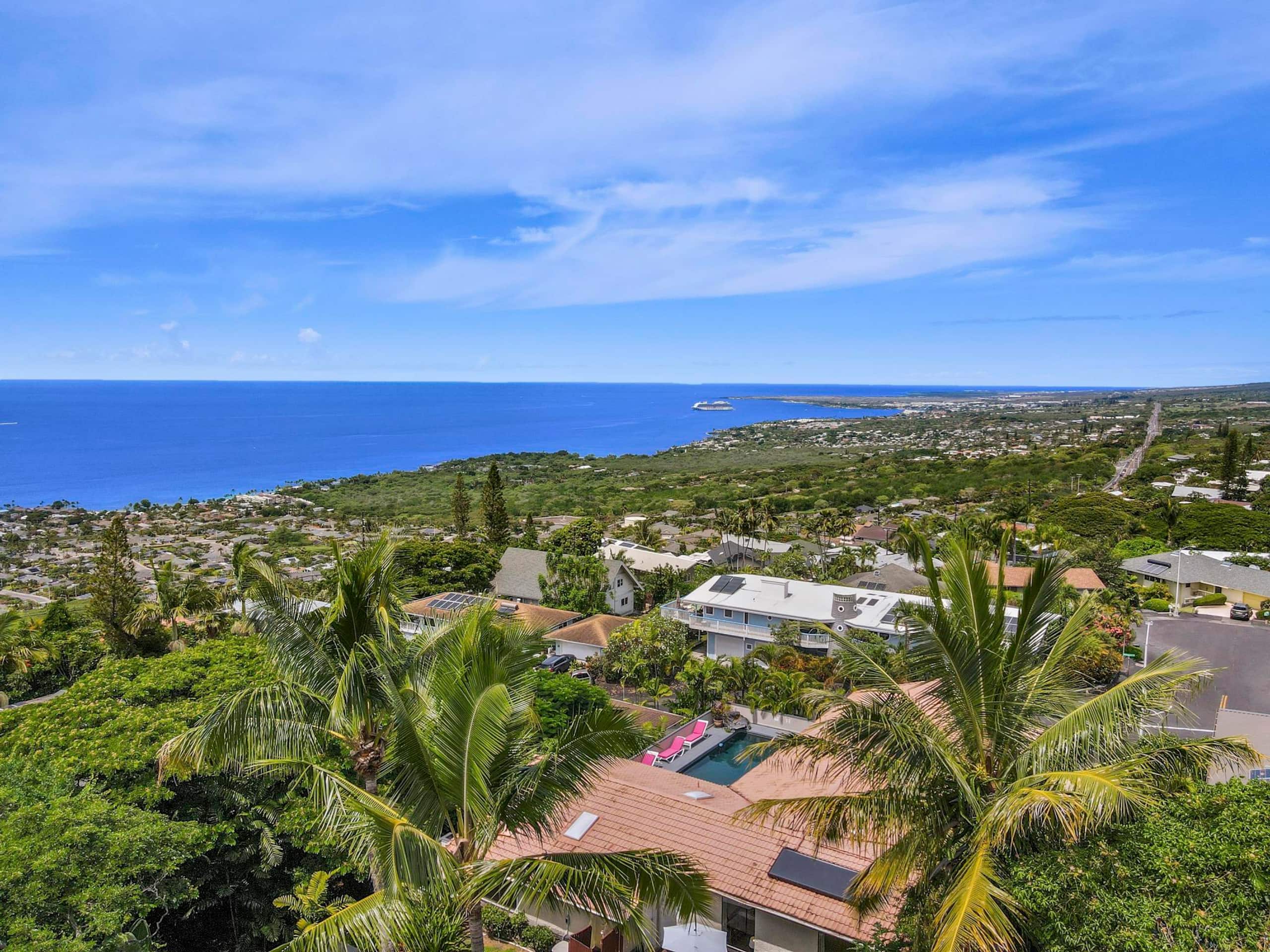 Home in Kailua-Kona · ★4.67 · 4 bedrooms · 7 beds · 4.5 private baths - Image 52