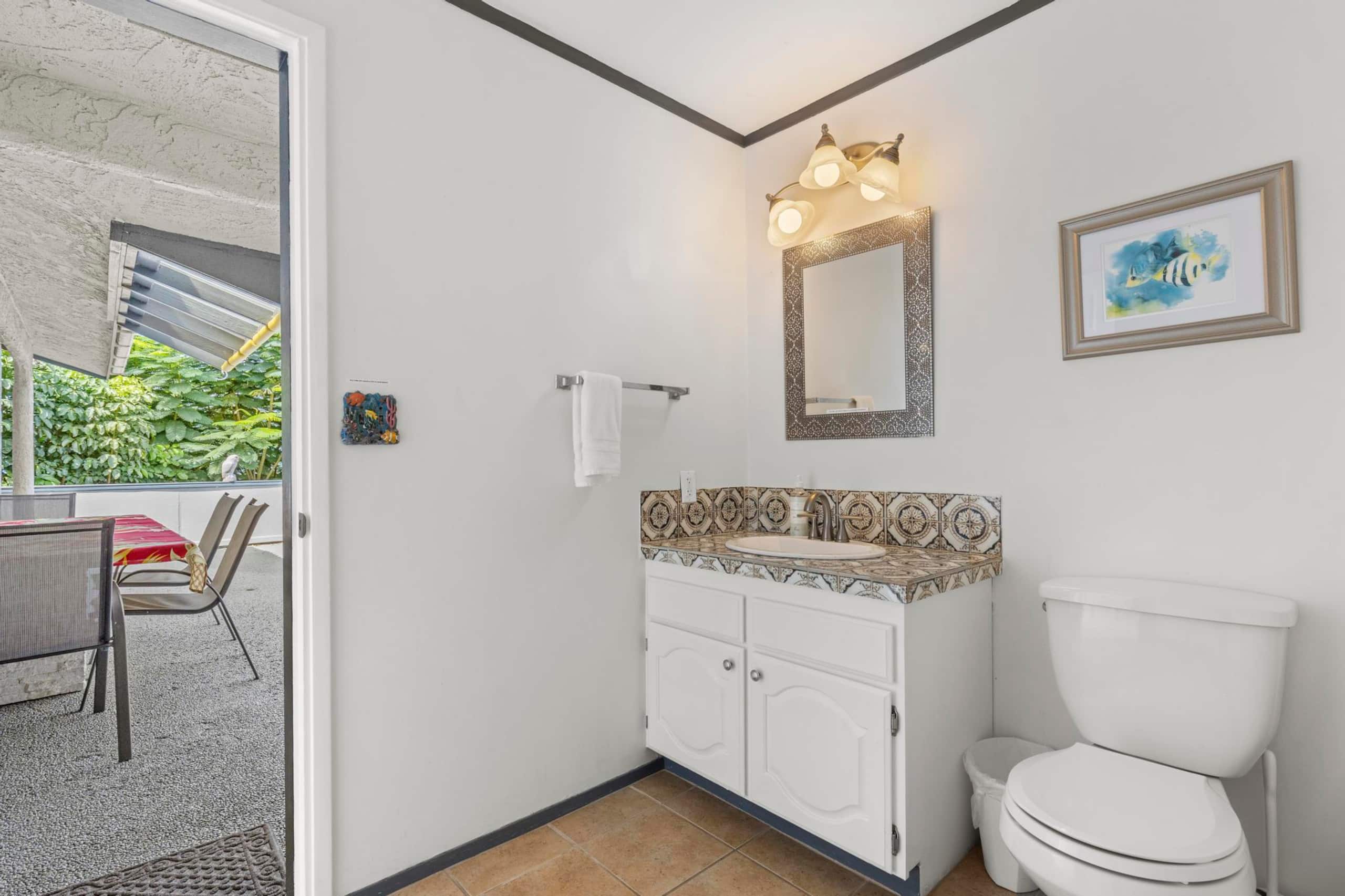 Home in Kailua-Kona · ★4.67 · 4 bedrooms · 7 beds · 4.5 private baths - Image 33