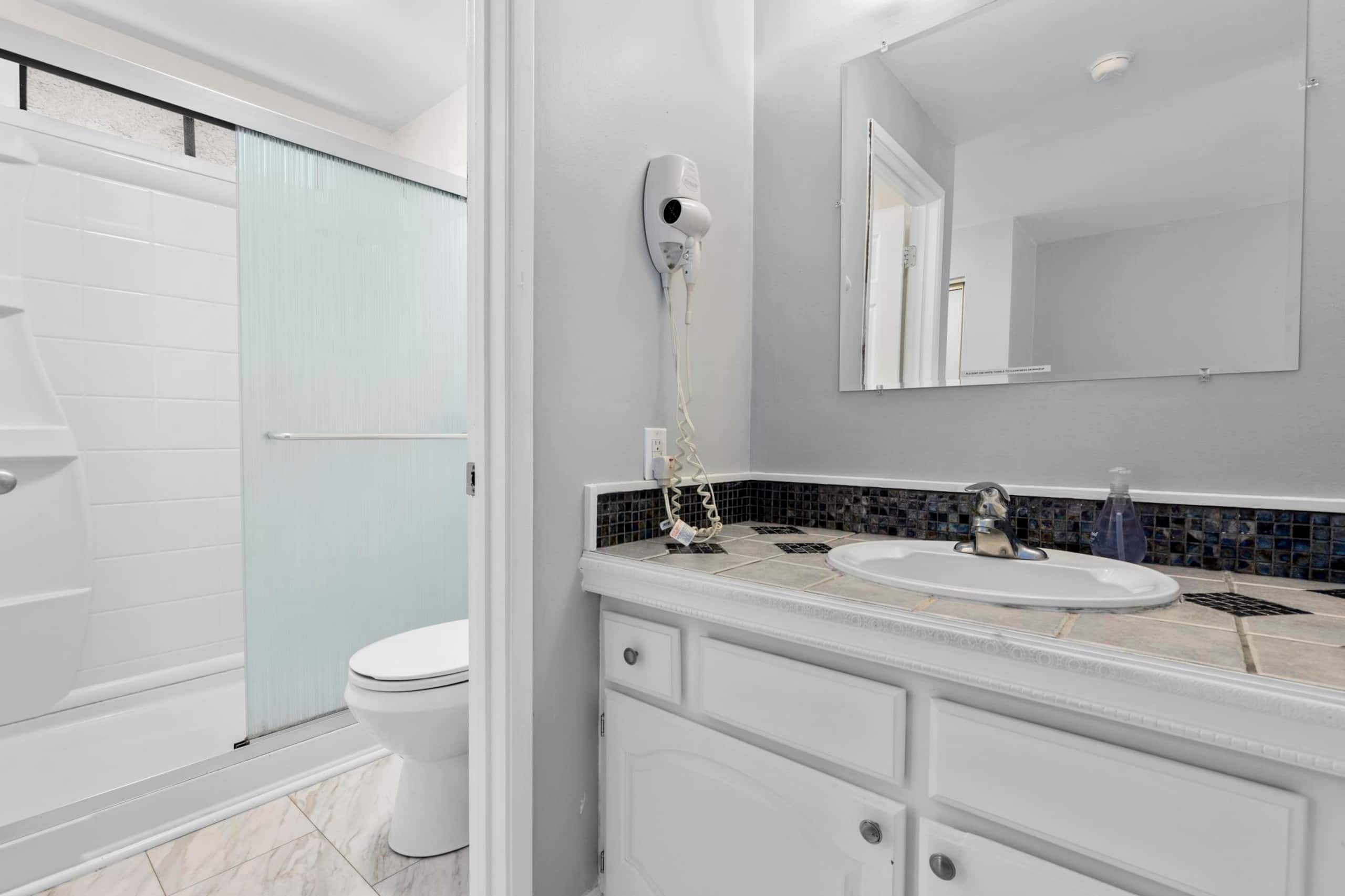 Home in Kailua-Kona · ★4.67 · 4 bedrooms · 7 beds · 4.5 private baths - Image 27