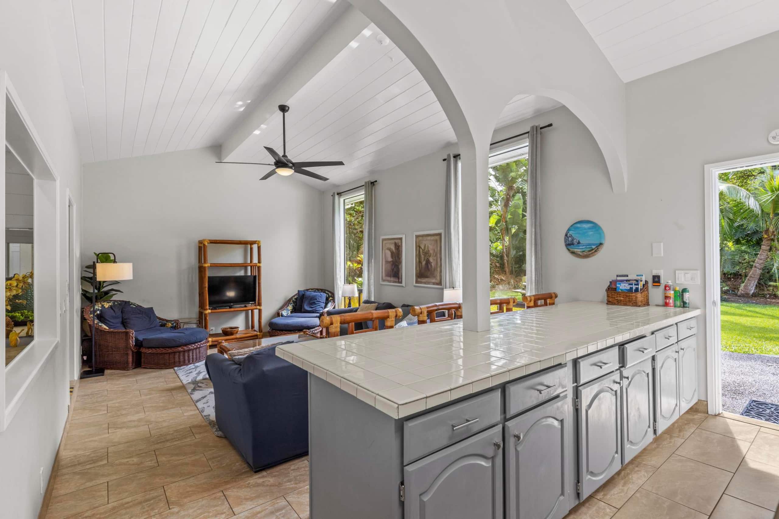 Home in Kailua-Kona · ★4.67 · 4 bedrooms · 7 beds · 4.5 private baths - Image 14