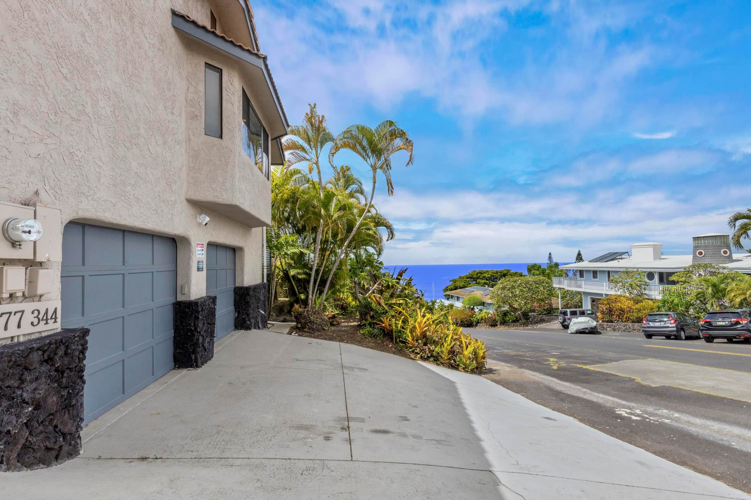 Home in Kailua-Kona · ★4.67 · 4 bedrooms · 7 beds · 4.5 private baths - Image 44