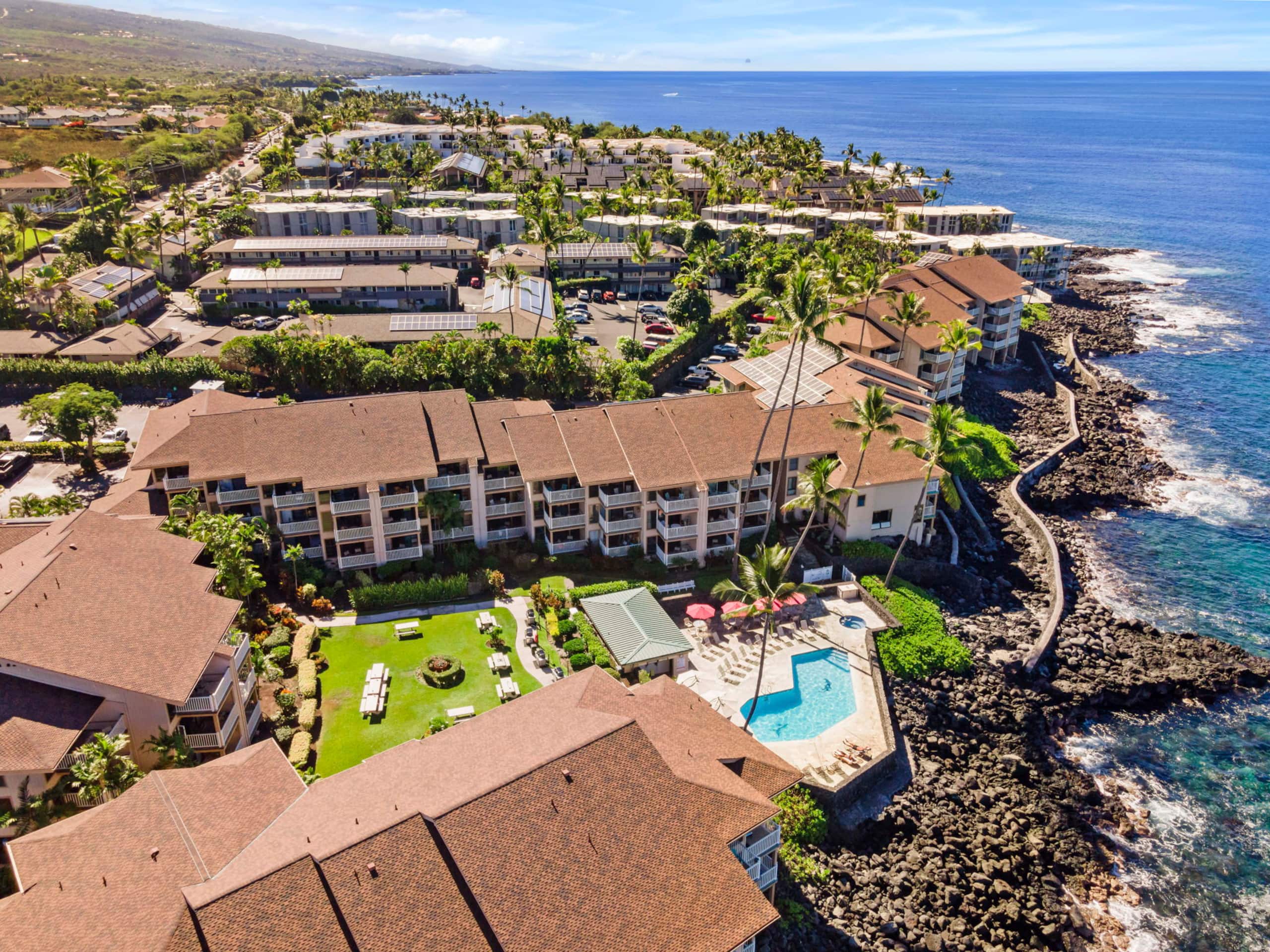 Condo in Kailua-Kona · ★4.88 · 2 bedrooms · 2 beds · 2 baths - Image 36