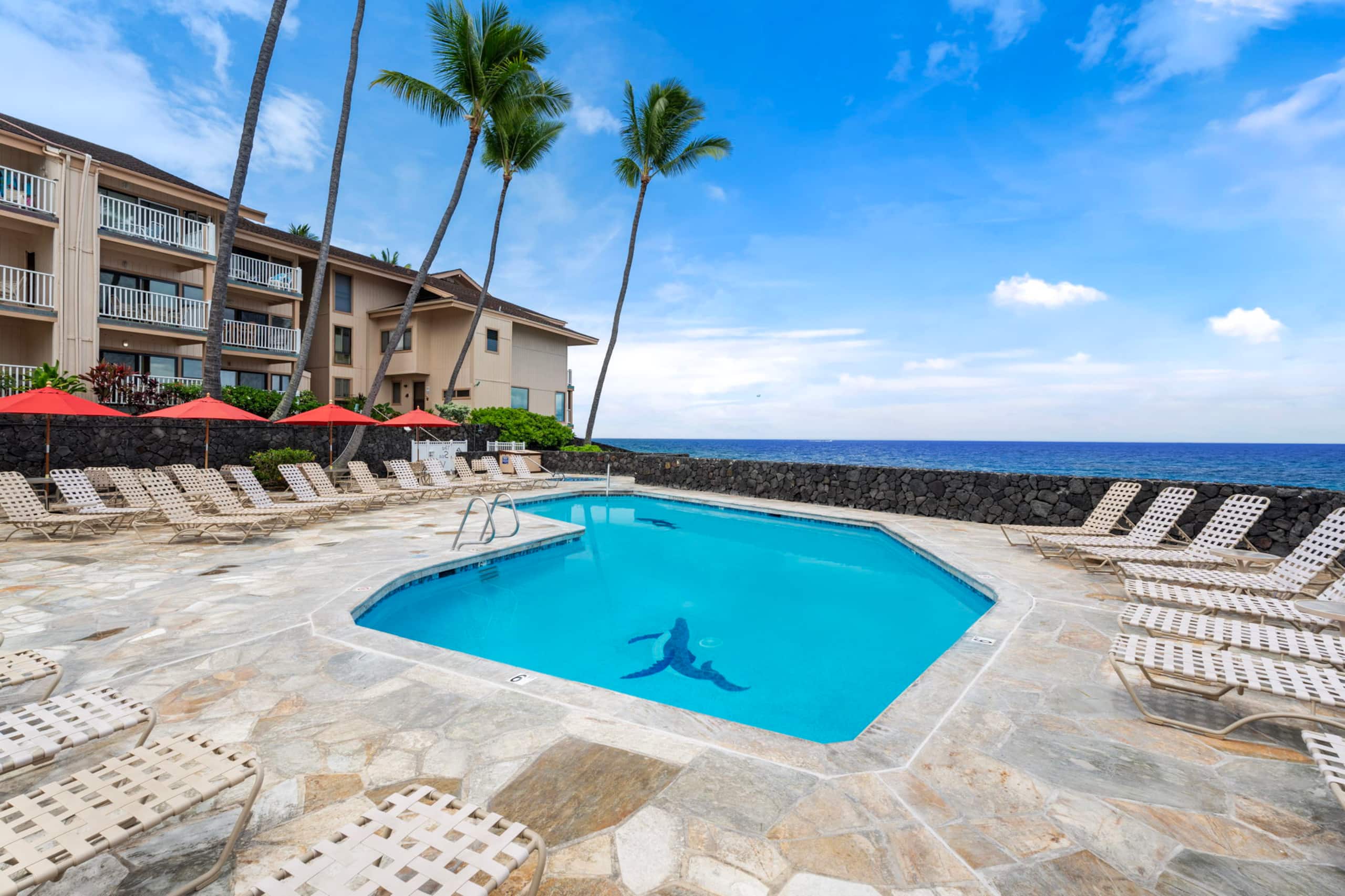Condo in Kailua-Kona · ★4.88 · 2 bedrooms · 2 beds · 2 baths - Image 45