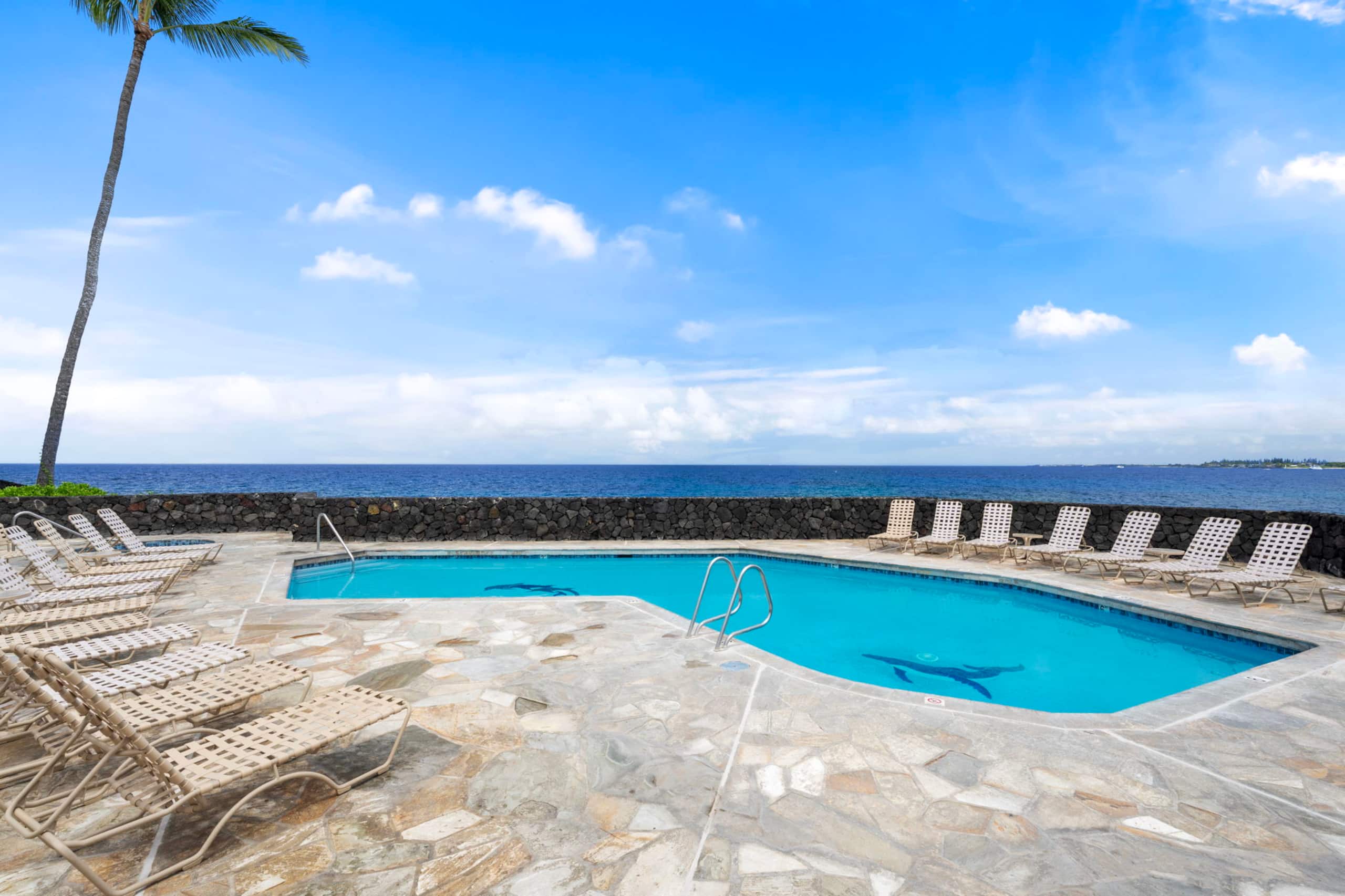 Condo in Kailua-Kona · ★4.88 · 2 bedrooms · 2 beds · 2 baths - Image 47