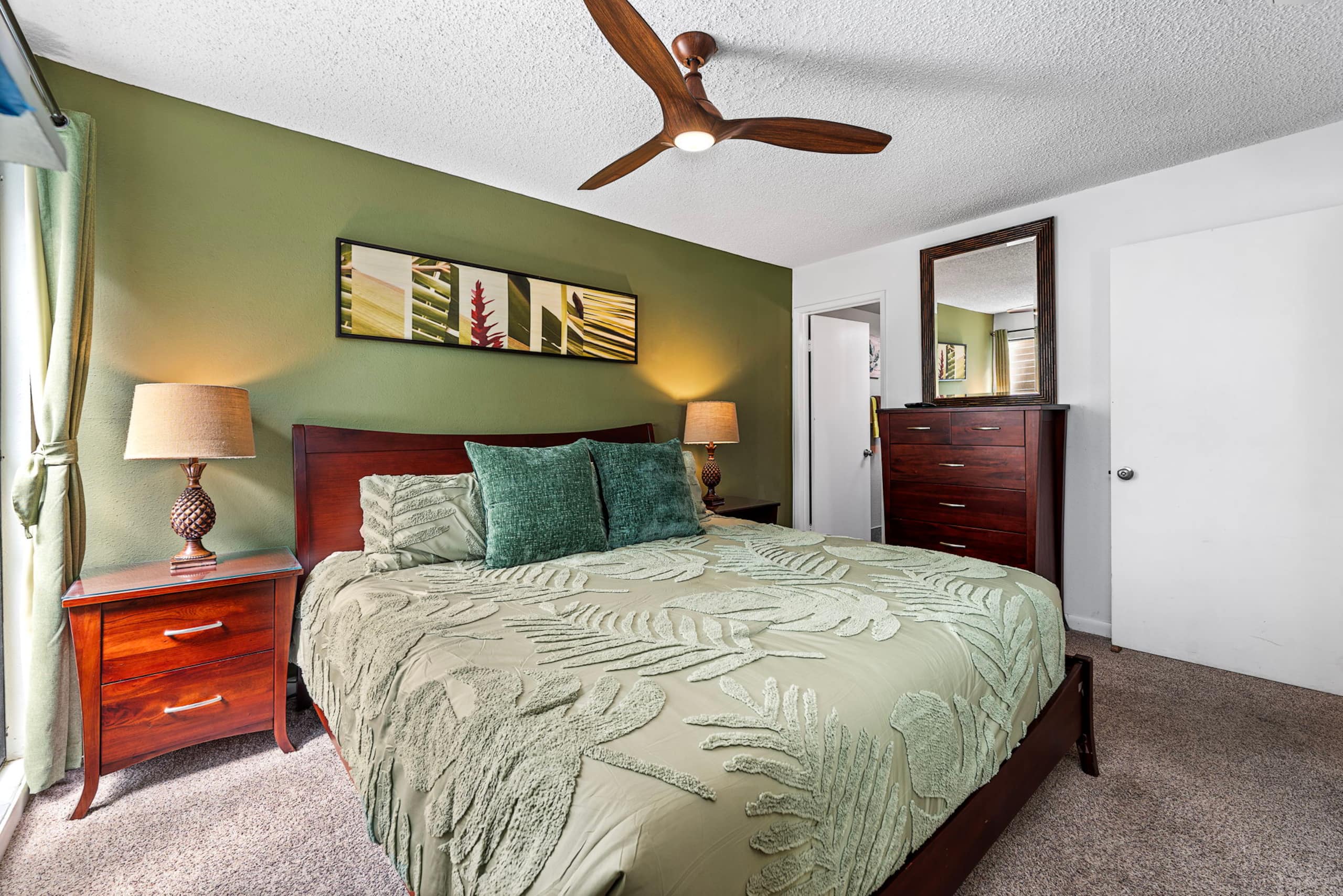 Condo in Kailua-Kona · ★4.88 · 2 bedrooms · 2 beds · 2 baths - Image 16