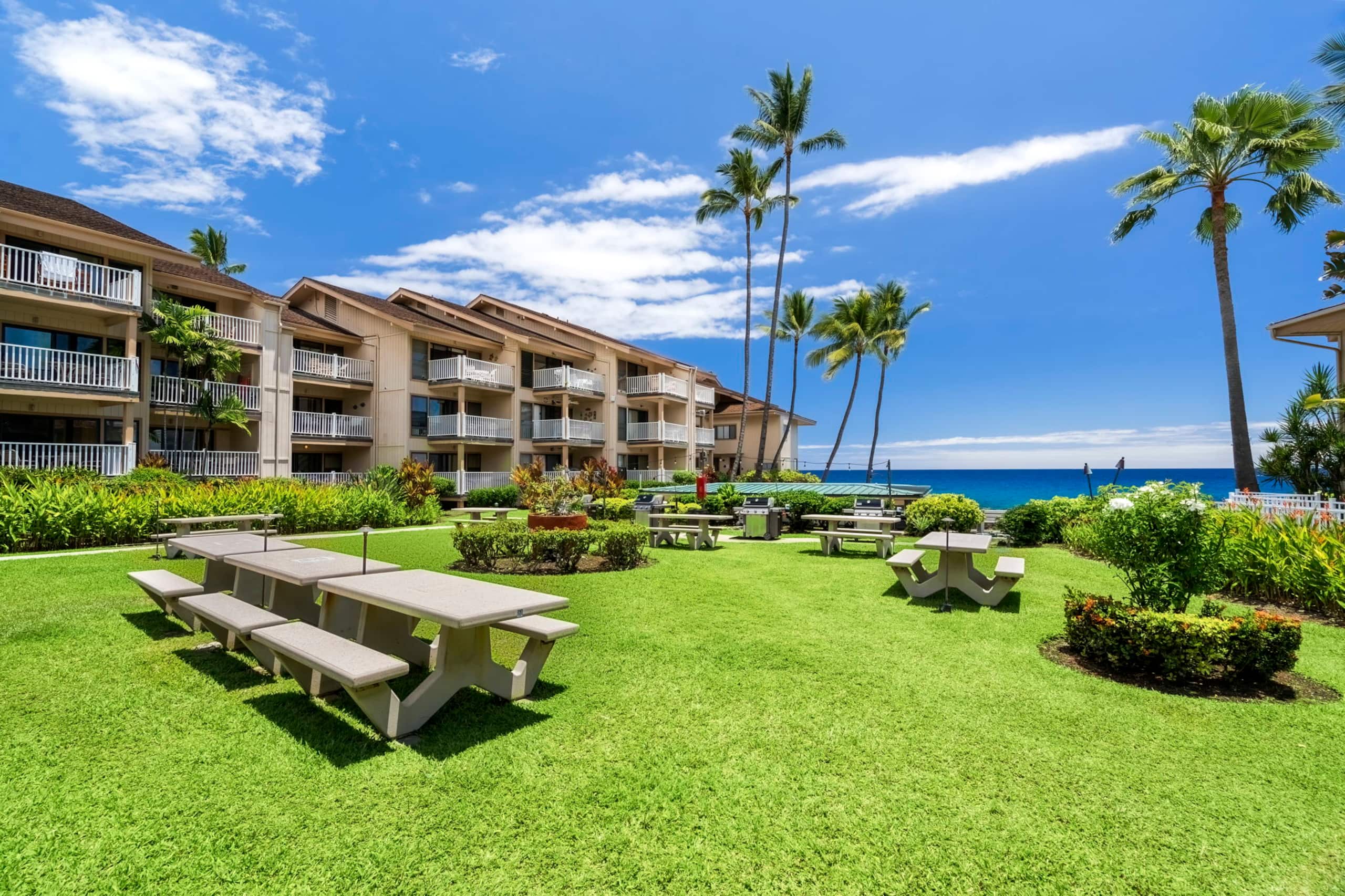 Condo in Kailua-Kona · ★4.88 · 2 bedrooms · 2 beds · 2 baths - Image 34