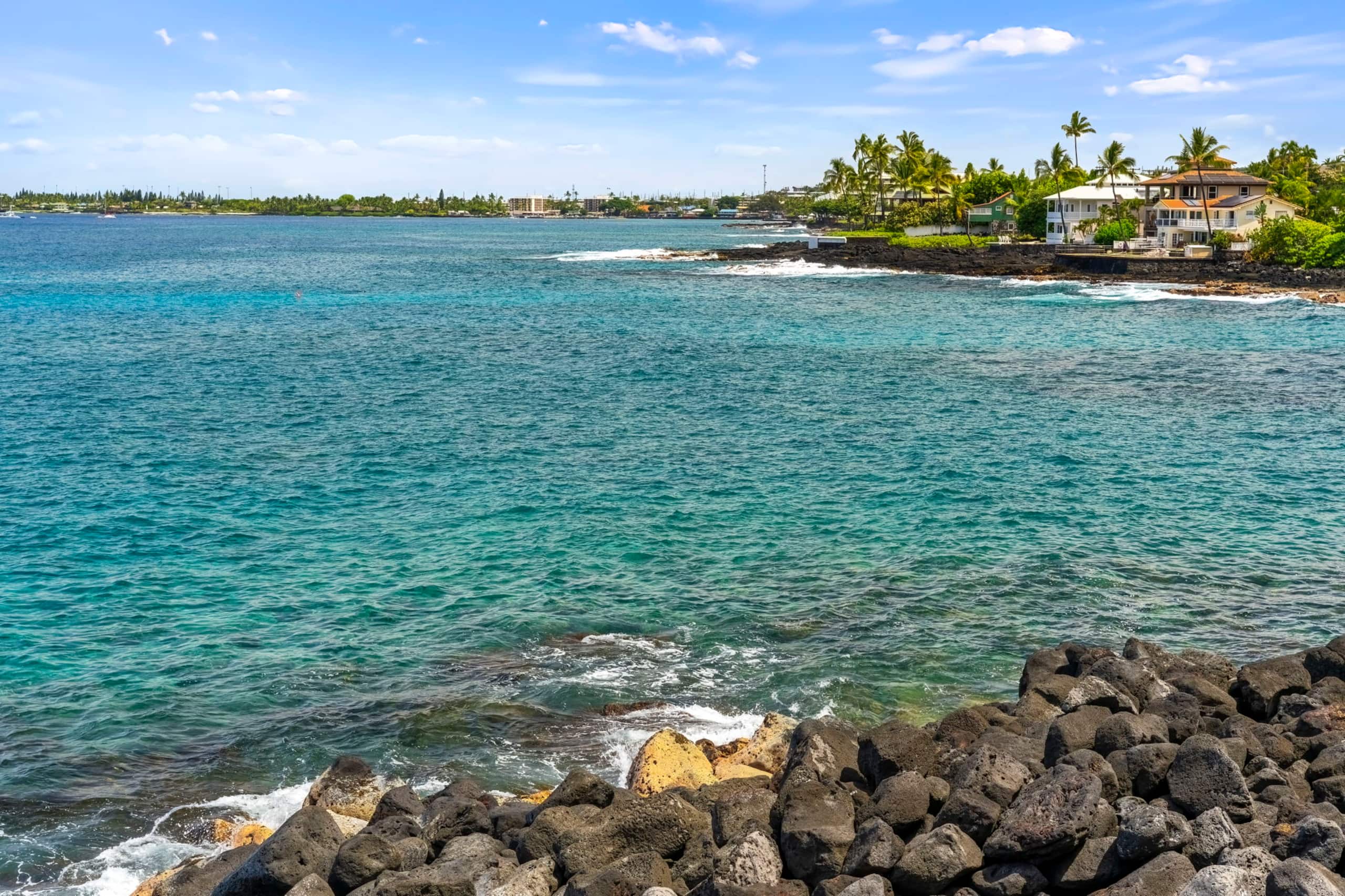 Condo in Kailua-Kona · ★4.88 · 2 bedrooms · 2 beds · 2 baths - Image 43