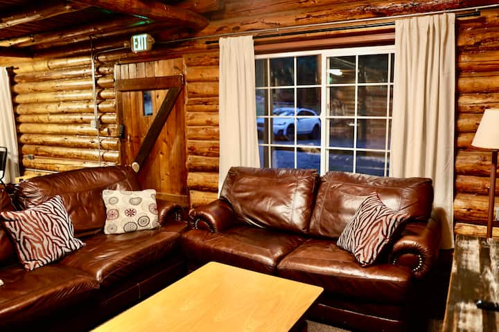 Walk To Mt. Rainier Log Cabin - アッシュフォード, WA