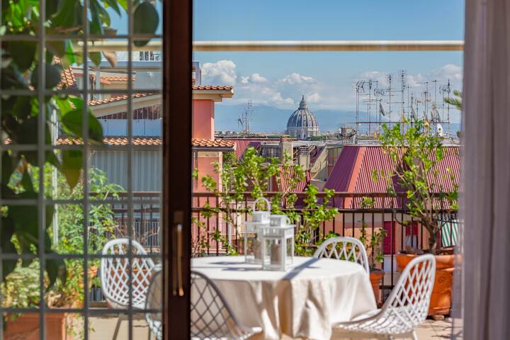 Attico con terrazza vista San Pietro