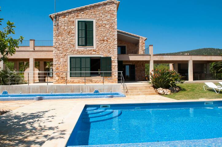 Melis, country house for 10 persons quiet area gallery image 3