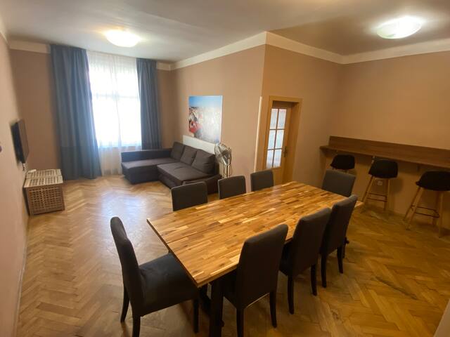Fashion D 5-Bedrooms, 3-Bathrooms (Old Town)