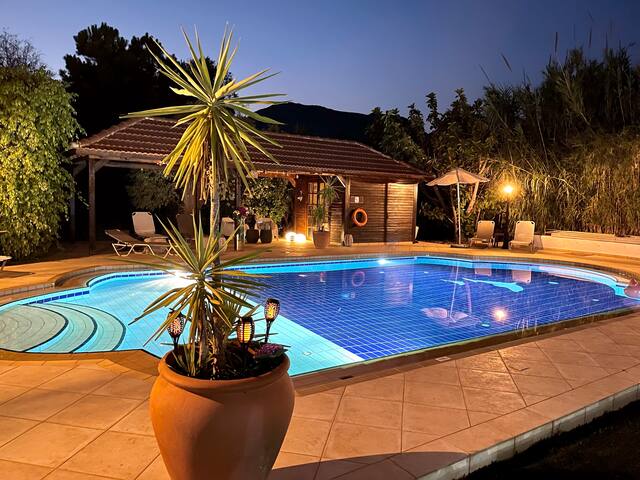Big private pool ★Close to the beach★ Sea view gallery image 5