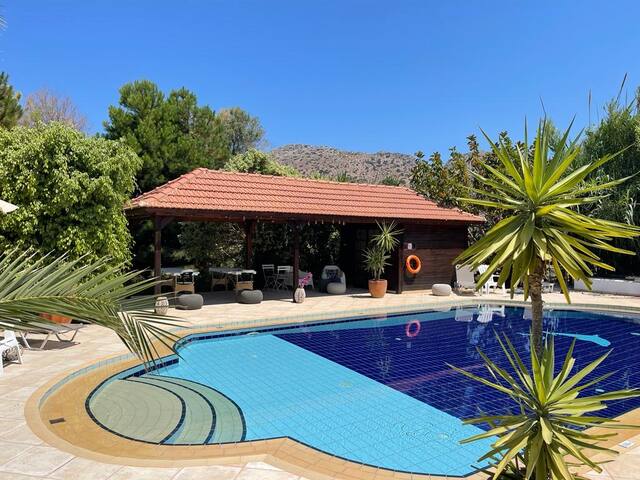 Big private pool ★Close to the beach★ Sea view gallery image 3