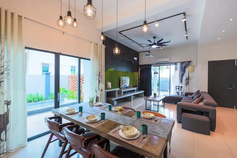 ［Projector][BBQ][Karaoke] Villa with pool (21pax)