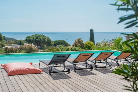 Cala Rossa villa with panoramic sea view, beach within walking distance