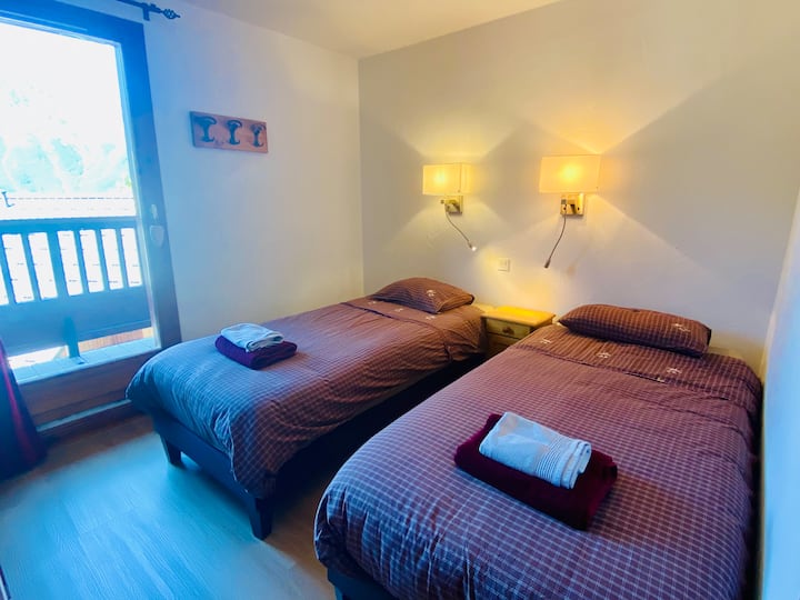 Chumba cha 2 cha kulala kilicho na bafu na roshani