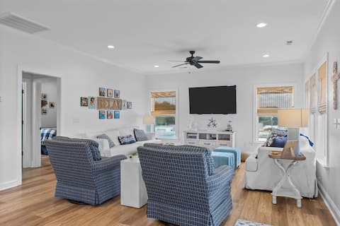 Top performing Airbnb: Happy Place in Indian Beach