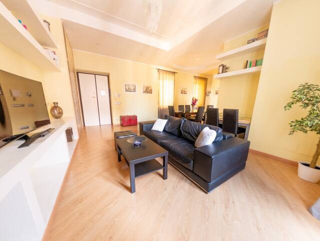 Lovely 4-bedroom apartment 30m SanGiovanni metro gallery image 2