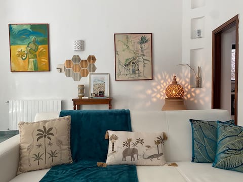 Popular Airbnb listing: Gorgeous apt in Taormina city center+ Free Parking in Taormina