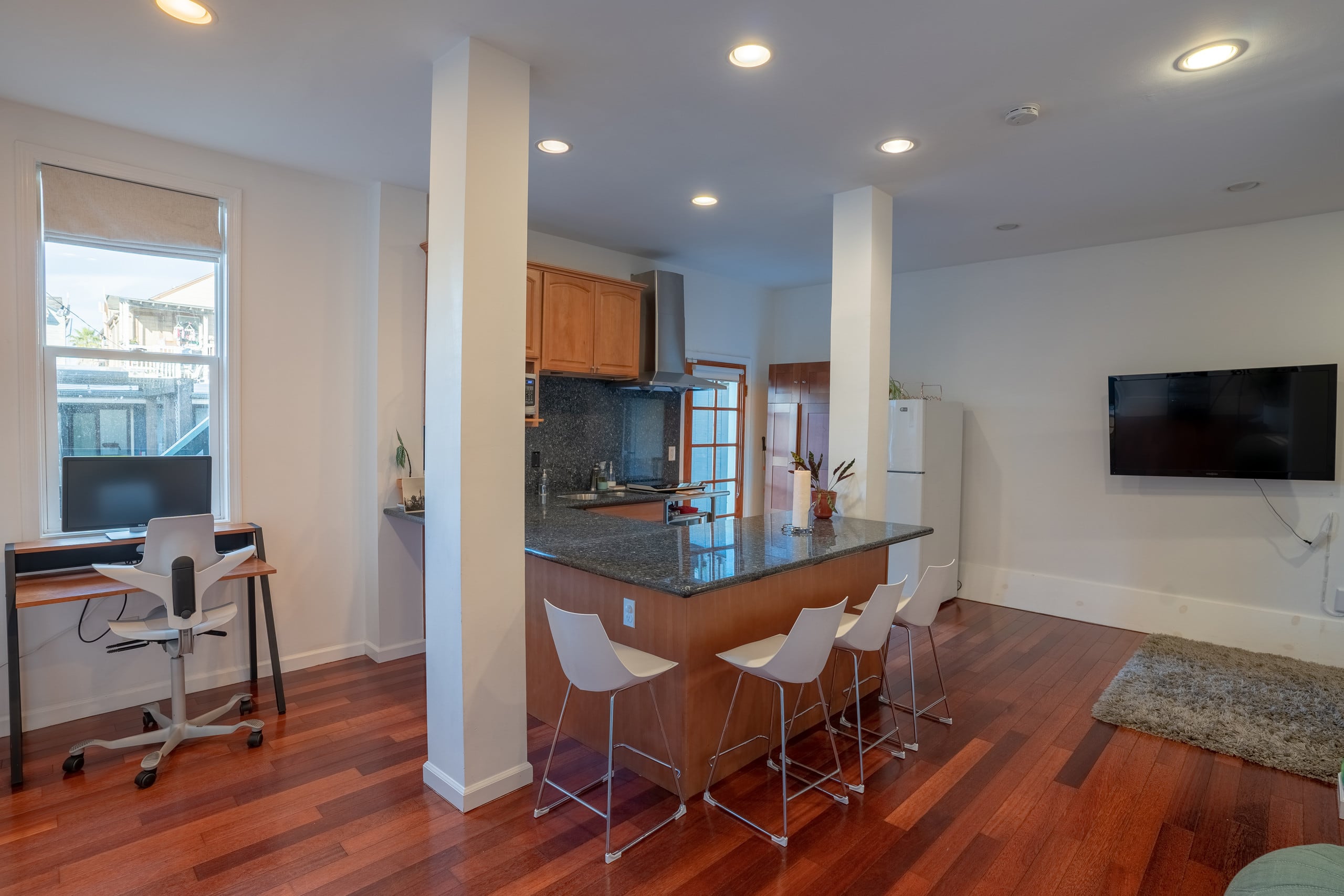 Lush 1-bedroom suite with free garage parking - Image 11