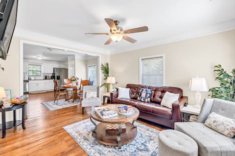 Successful Airbnb property: Charmer, 1/2 mile from the square with golf cart in Georgia