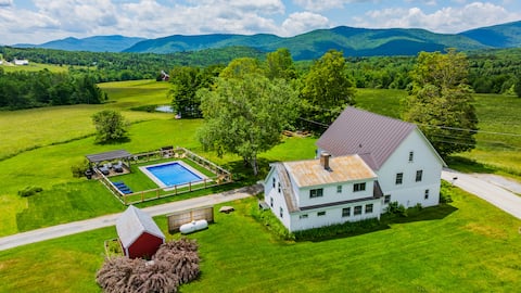 Charming farmhouse ~ Near Sugarbush and Killington