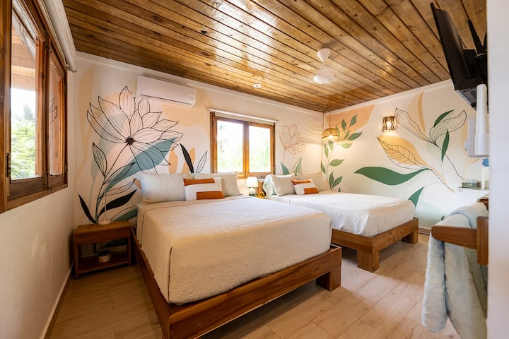 غرفة نوم في الطابق العلوي، (الغرفة رقم1)، سريران بحجم كوين