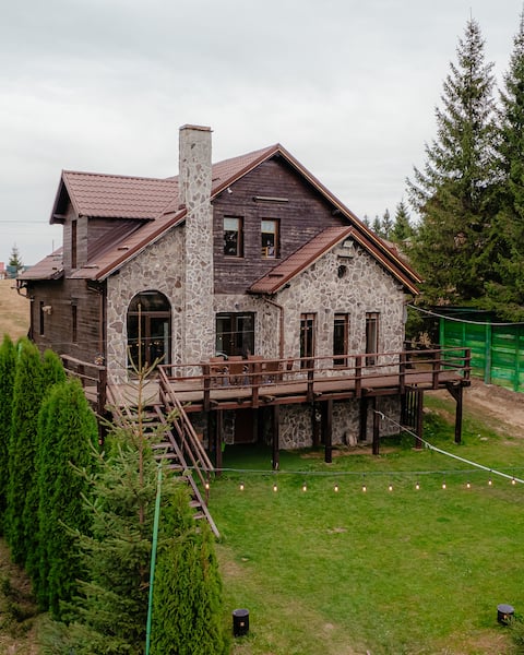 The Mountain Dream Lodge
Belis