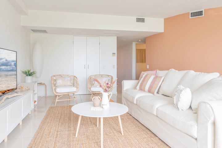 Breezy Boho Apartment - Ballina