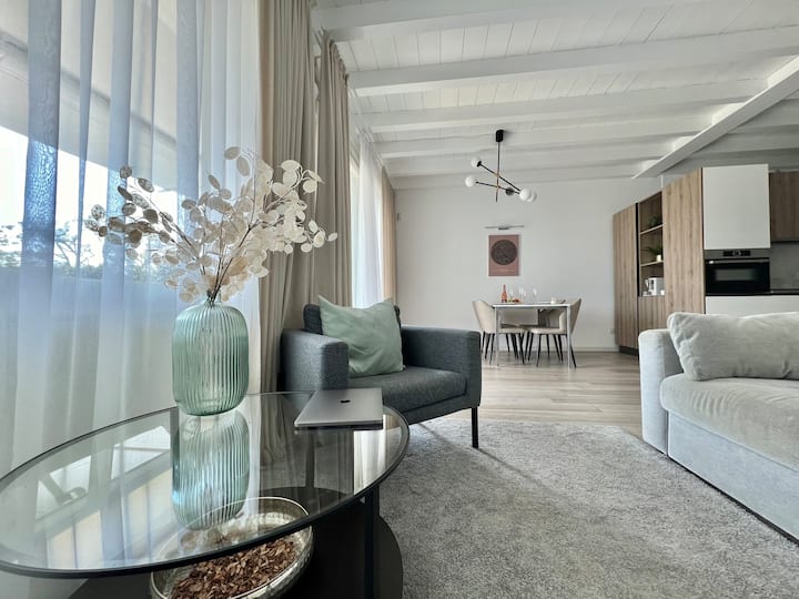 Apartment With A Direct  Pool Access - Sirmione