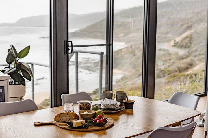 The Nook – relaxing home breathtaking ocean views gallery image 2