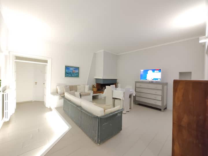 Villa With Pool, Suites & Garden - Apulia