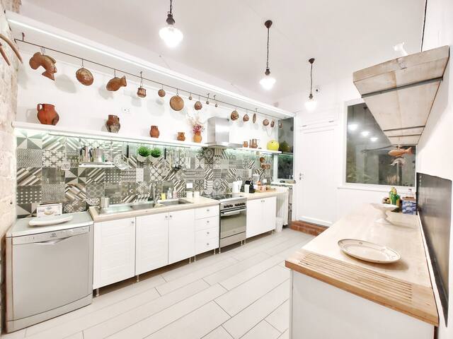 Villa con Piscina, 6 camere, giardino e barbecue! gallery image 5